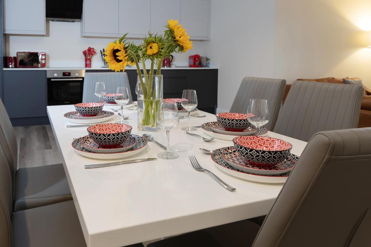 Pembroke Self Catering Apartments Bagian luar foto
