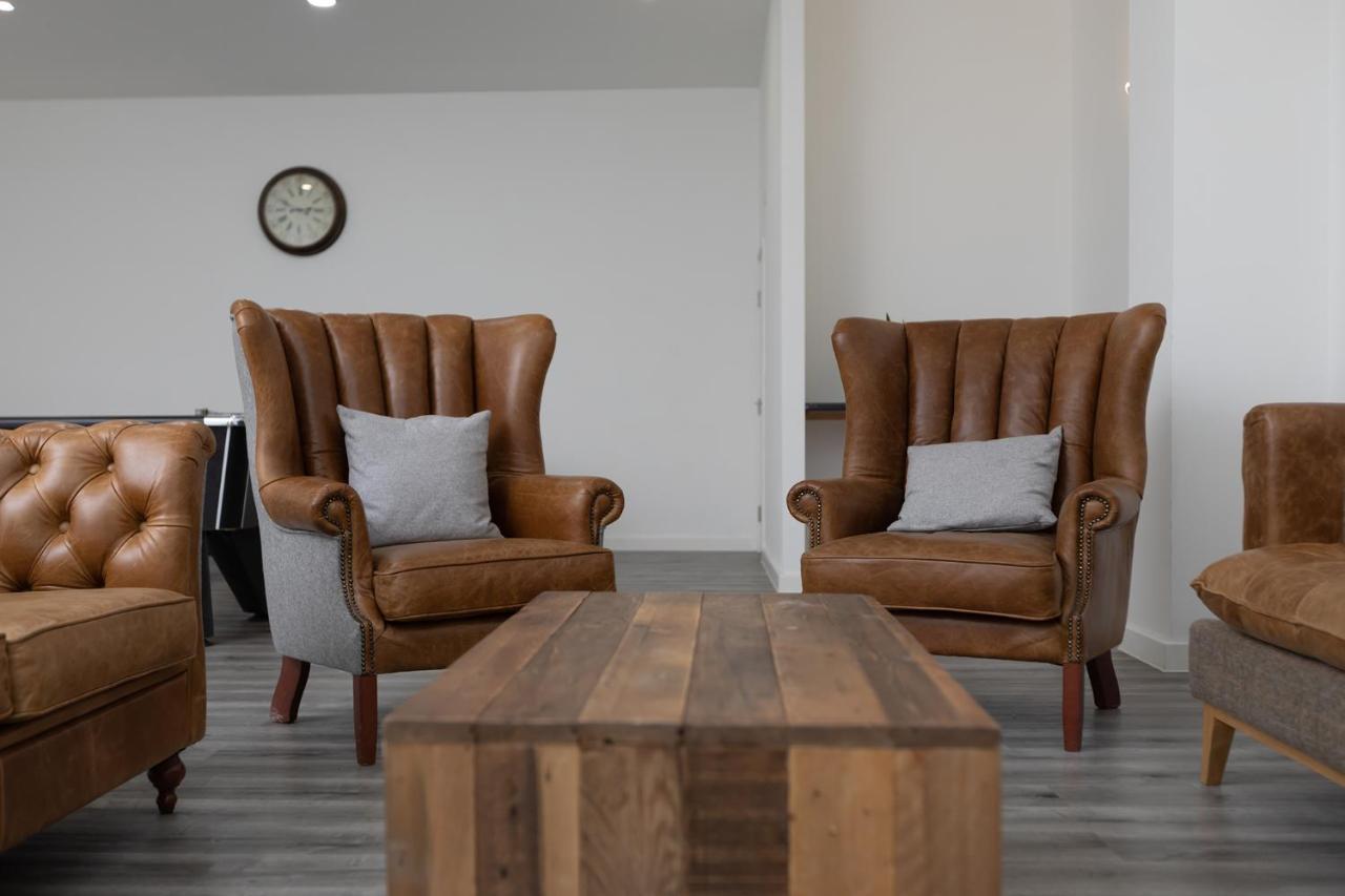 Pembroke Self Catering Apartments Bagian luar foto