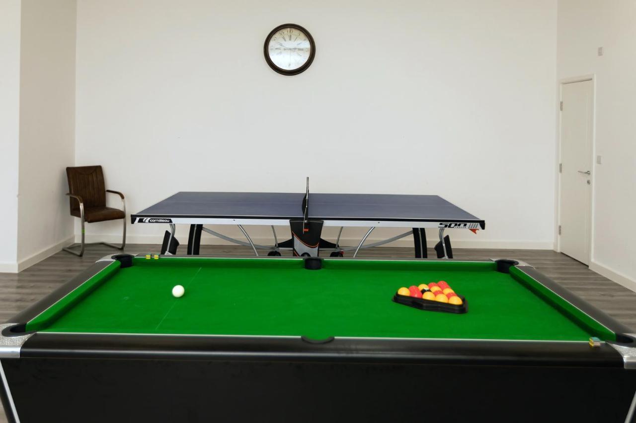 Pembroke Self Catering Apartments Bagian luar foto